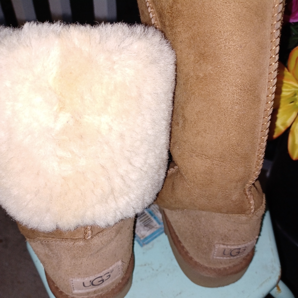 UGG  boots